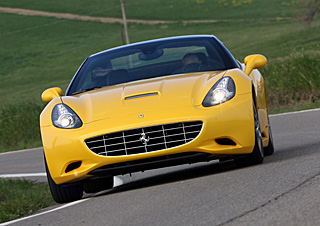 Ferrari California 2012: Más potencia, menos peso